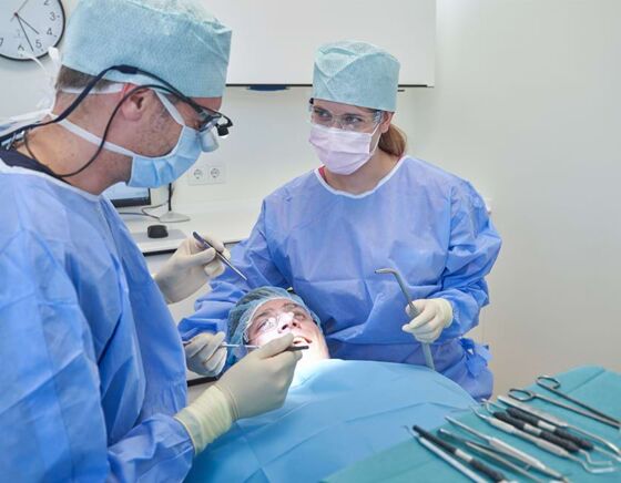 Implantolgie Operation